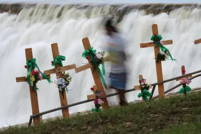 The search for missing of catastrophic flooding in Texas will resume after pausing due to rain