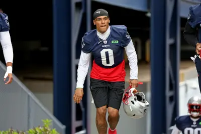 Patriots CB Christian Gonzalez returns to practice Wednesday, 2 pass rushers out