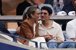 Jessica Alba’s dad is third-wheel on actress’ US Open date with boyfriend Danny Ramirez